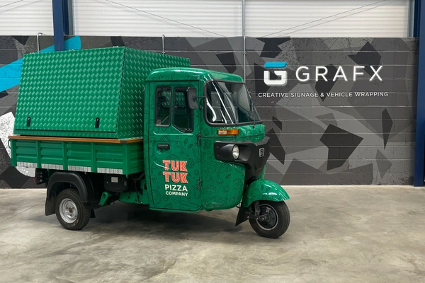  Vehicle - Branding - Tuktuk - Pizza - Company - 05